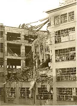gebombardeerde philipsfabriek